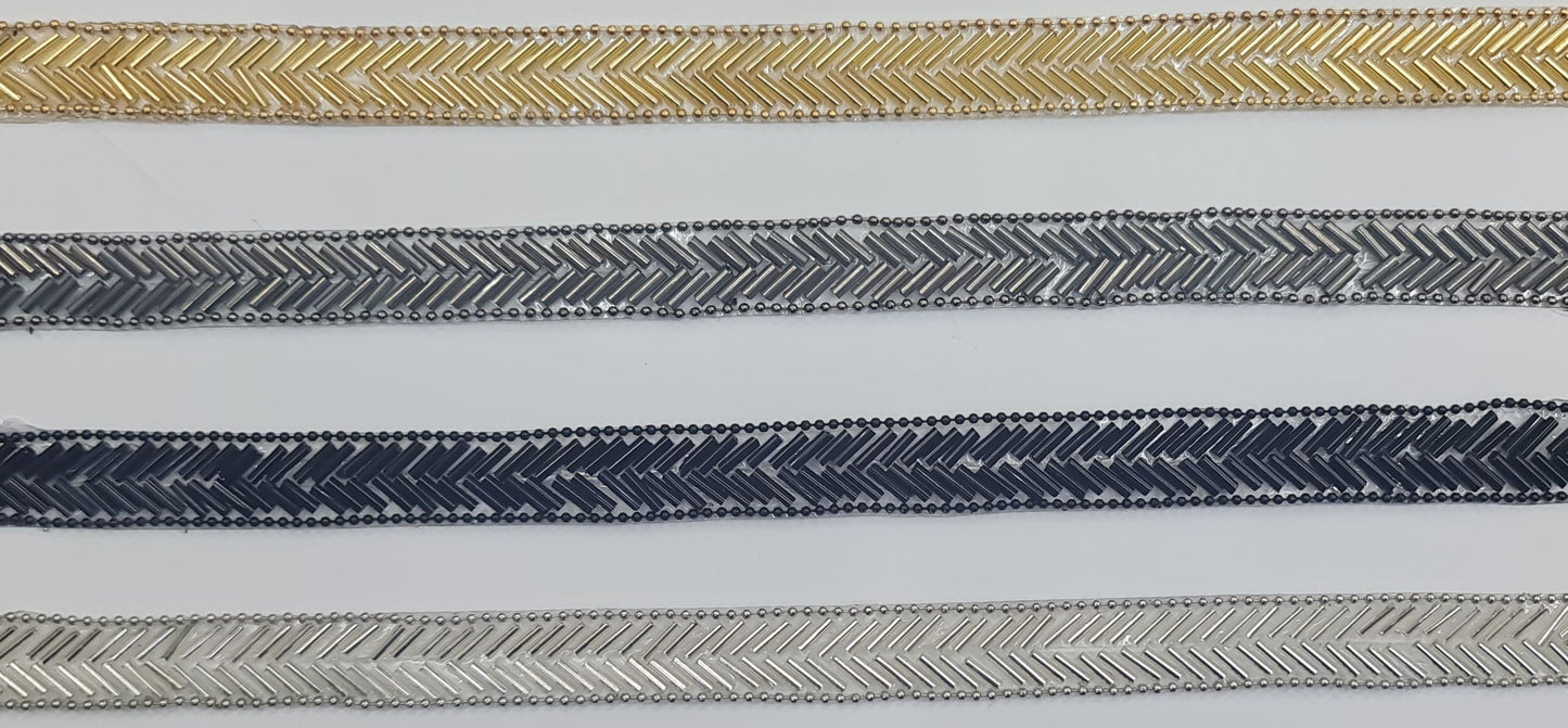 15mm Eninde Kendinden Yapışkanlı Kenarı Balıksırtı Desenli Taşlı Şerit (182)