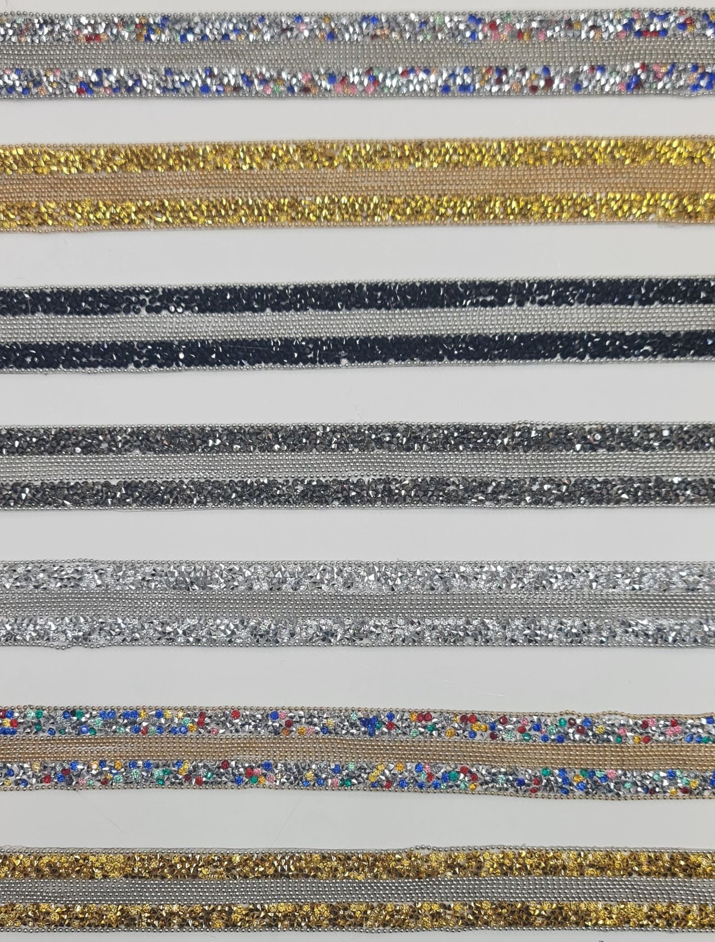 30mm Eninde Kendinden Yapışkanlı Ara Taşlı Şerit (230)