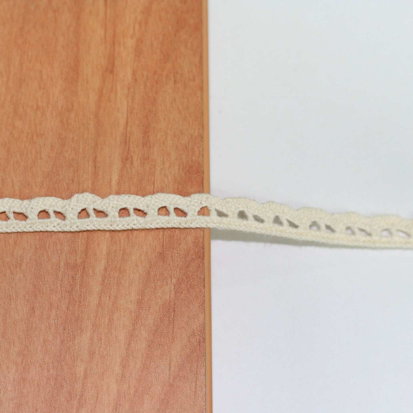 10 Yards Cream Cotton Lace 9mm (9507)