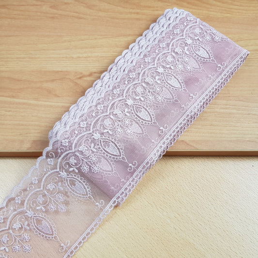 Powder Tulle Scalloped (22186)