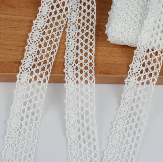 10 Meters Border Cotton Lace 28mm (White or Cream) (P965)