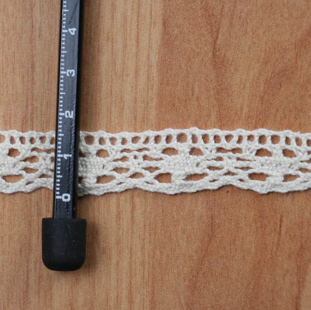 10 Yards Cream Cotton Lace 15mm (324)