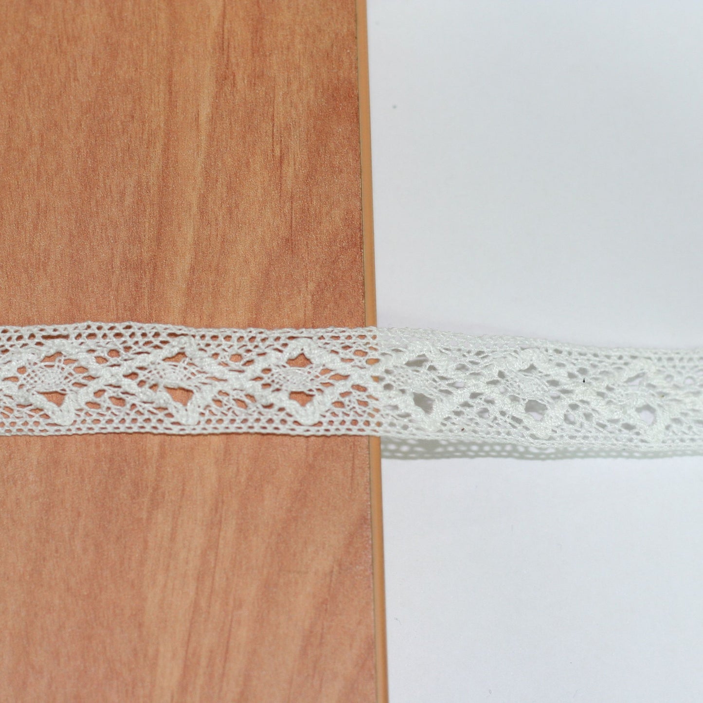 10 Yards Cotton Lace 19mm (729)