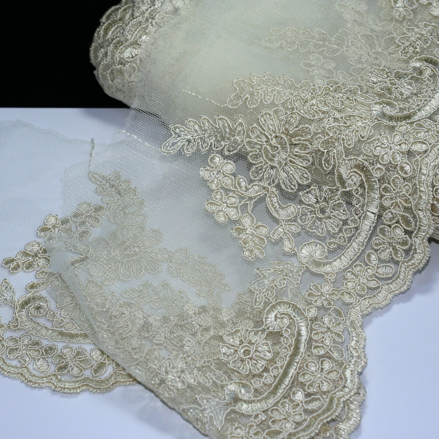 13 cm Corded French Lace - 304