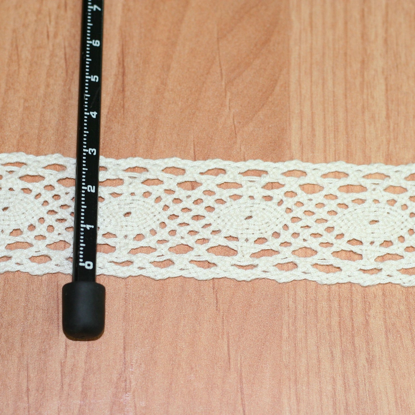 Кружево средней ширины из хлопка шириной 30 мм (9533)