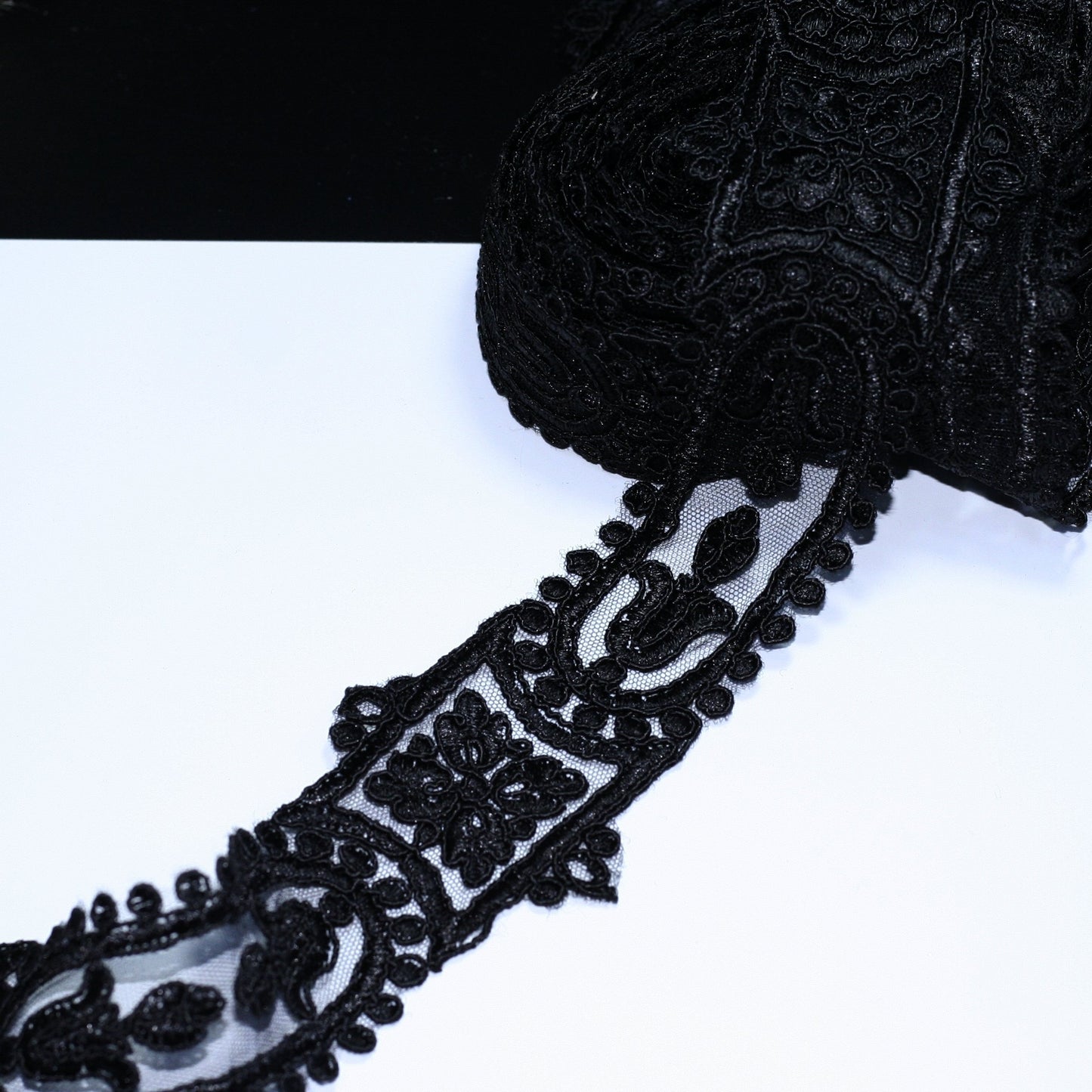 Black French Lace with 45mm Cord 996