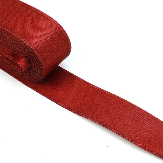 Бордовая красная атласная лента двухсторонняя, ширина 2 см, шарик 10 м.